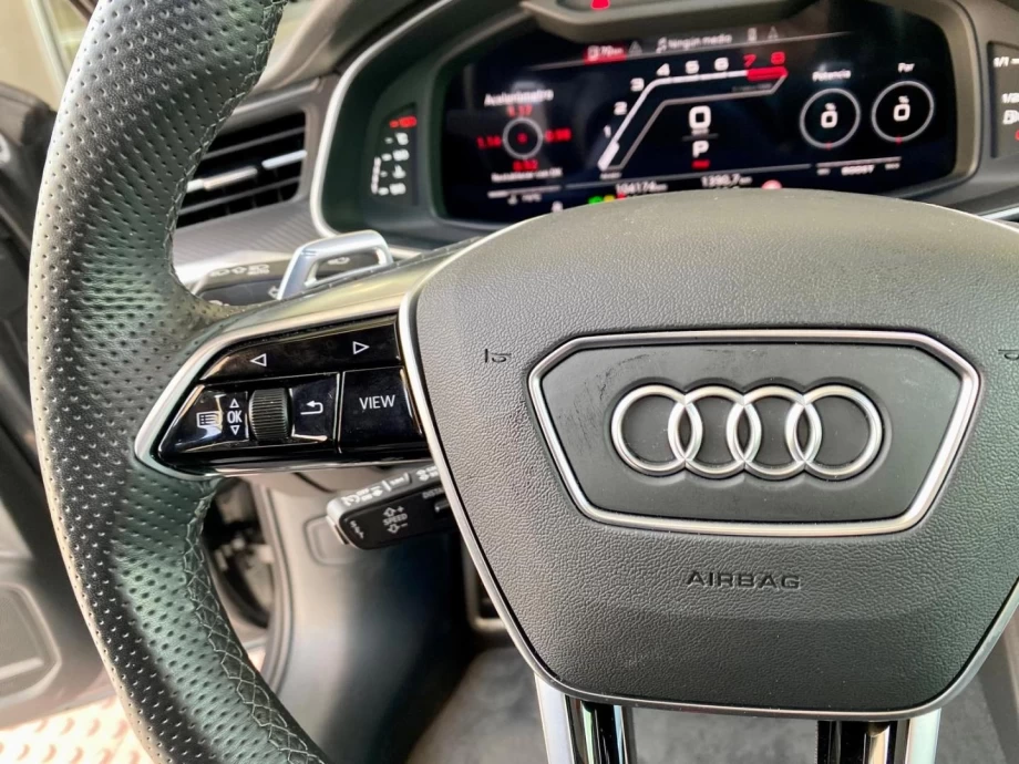 AUDI A6 RS 6 Avant TFSI quattro