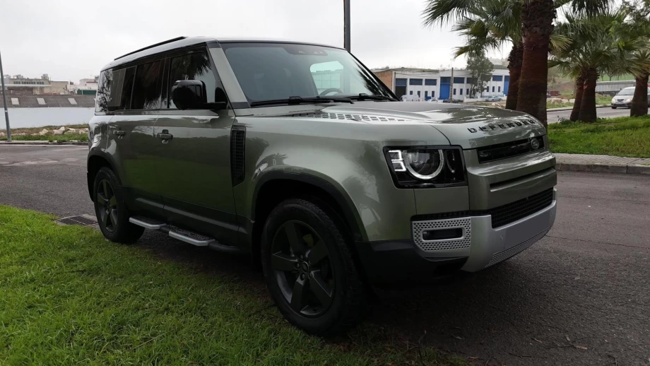 LAND-ROVER Defender 3.0 D200 SE 110 Auto 4WD MHEV