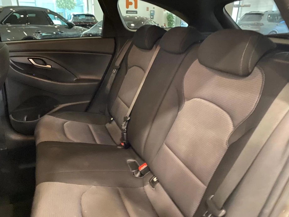 HYUNDAI i30 1.6 CRDi 85kW 116CV KLASS