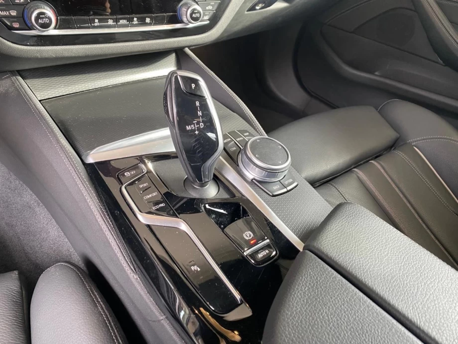 BMW Serie 5 530d xDrive PACK M