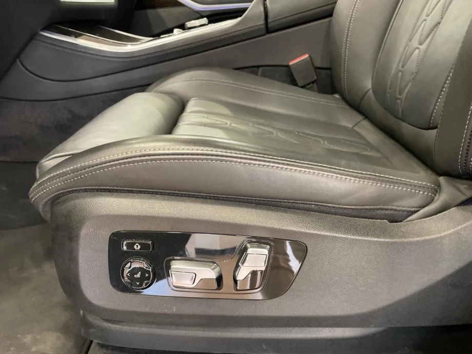 BMW X5 xDRIVE30d PACK M