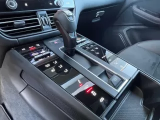 PORSCHE Macan GTS