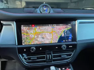 PORSCHE Macan GTS