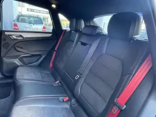 PORSCHE Macan GTS