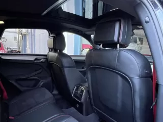 PORSCHE Macan GTS