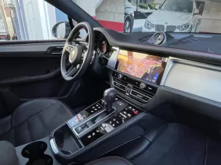 PORSCHE Macan GTS