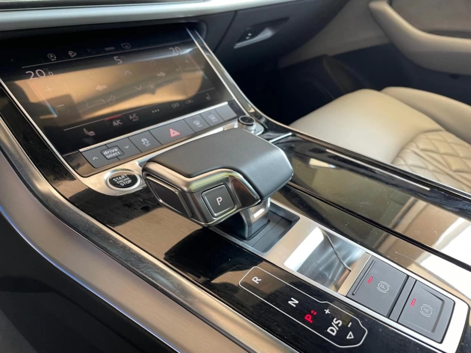 AUDI Q8 50 TDI 210kW S Line quattro tiptronic