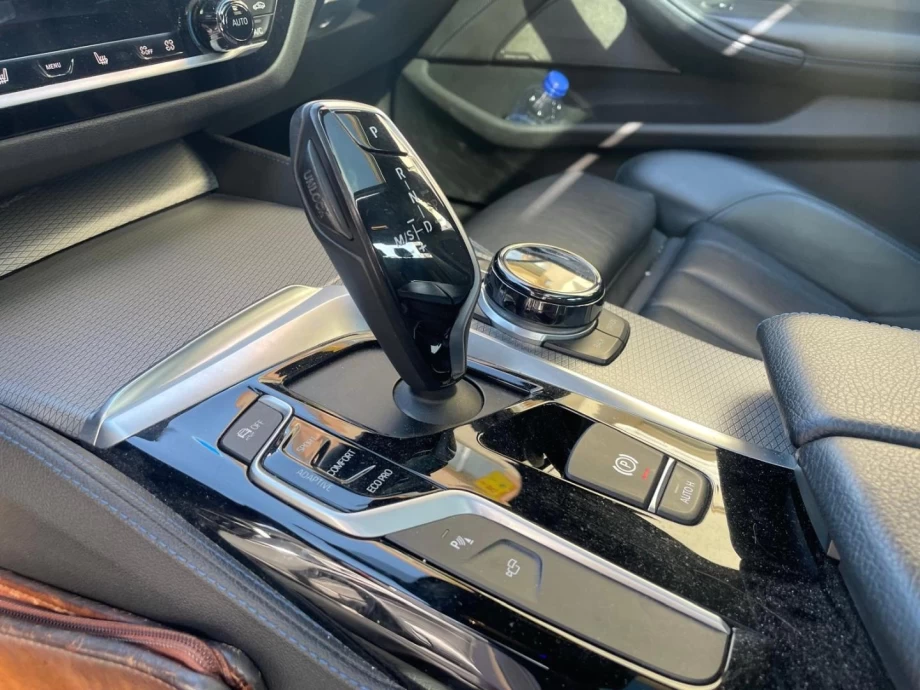 BMW Serie 5 M550i xDrive