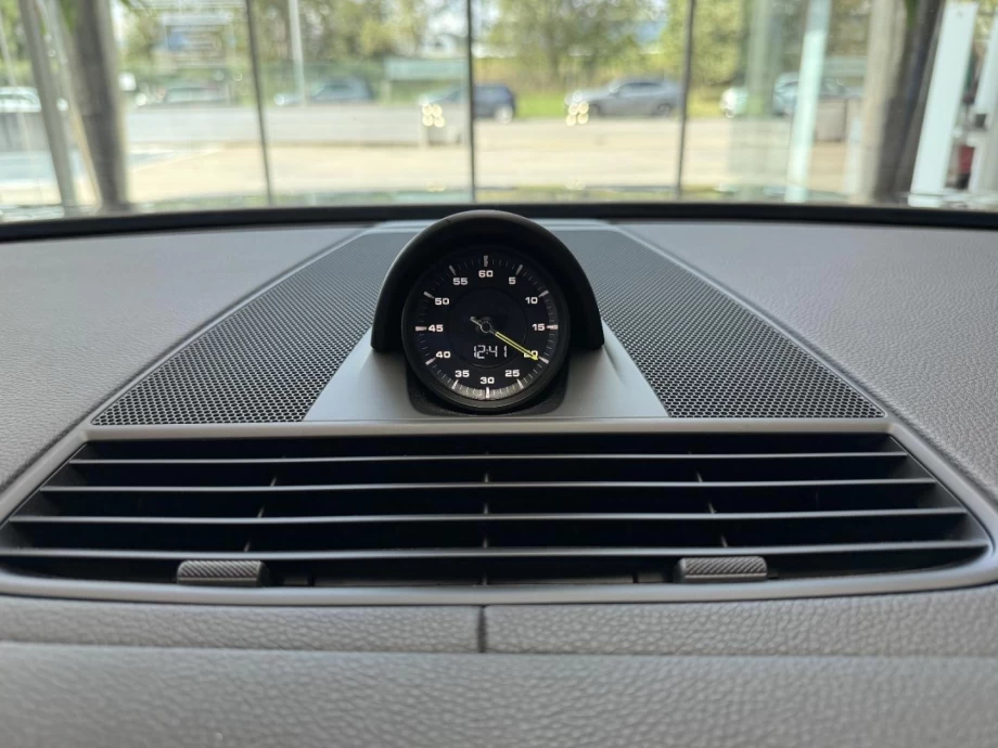 PORSCHE Panamera 4 EHybrid Platinum Edition