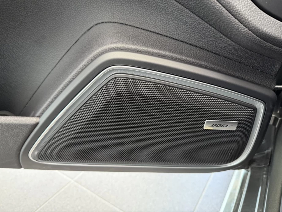 PORSCHE Panamera 4 EHybrid Platinum Edition