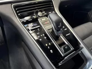 PORSCHE Panamera 4 EHybrid Platinum Edition