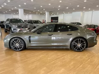 PORSCHE Panamera 4 EHybrid Platinum Edition