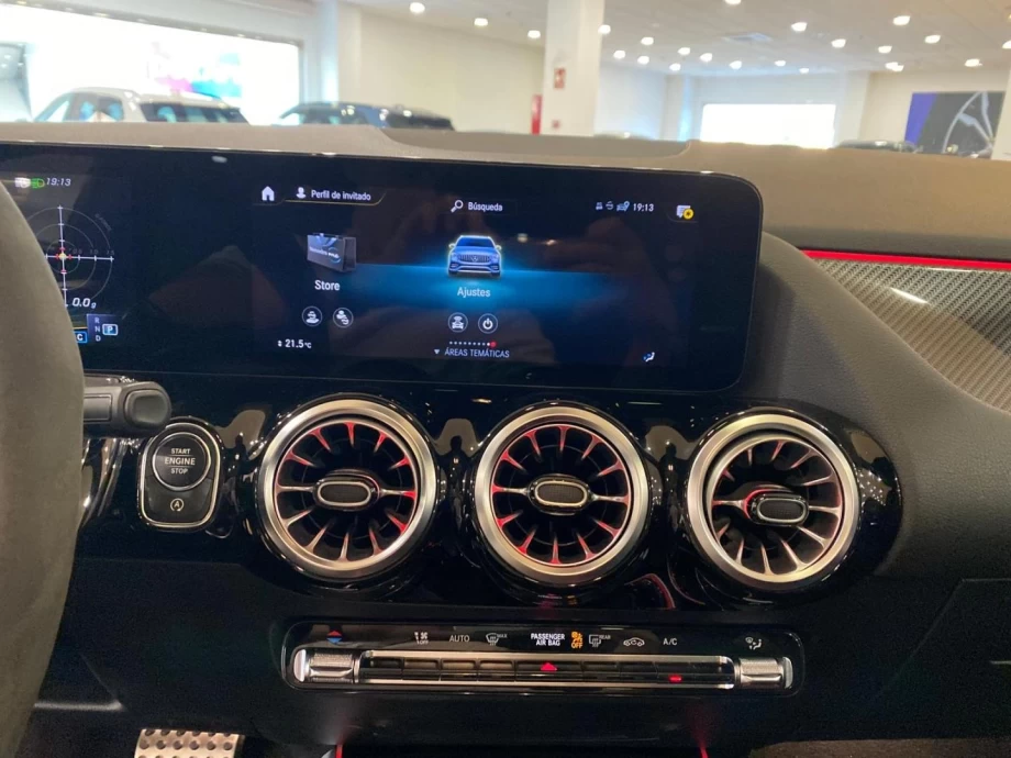 MERCEDES-BENZ GLA MercedesAMG GLA 45 S 4MATIC