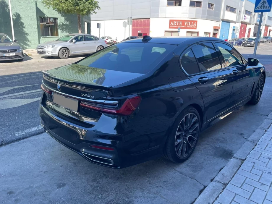 BMW Serie 7 745e PACK M
