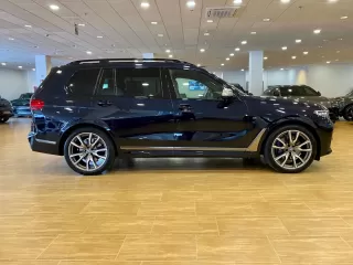 BMW X7 M50d