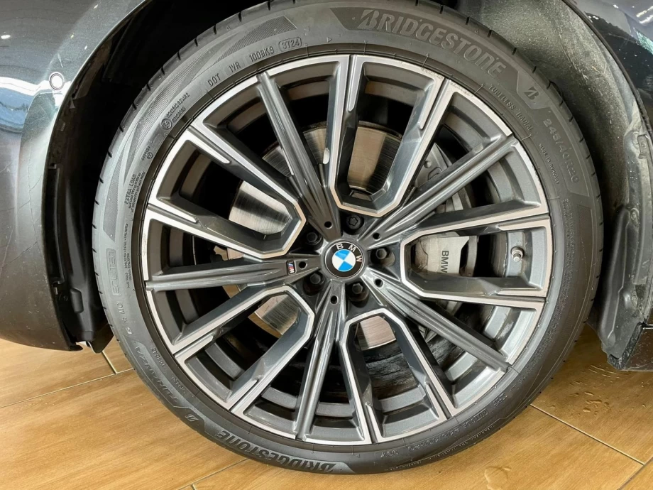 BMW Serie 7 745e PACK M