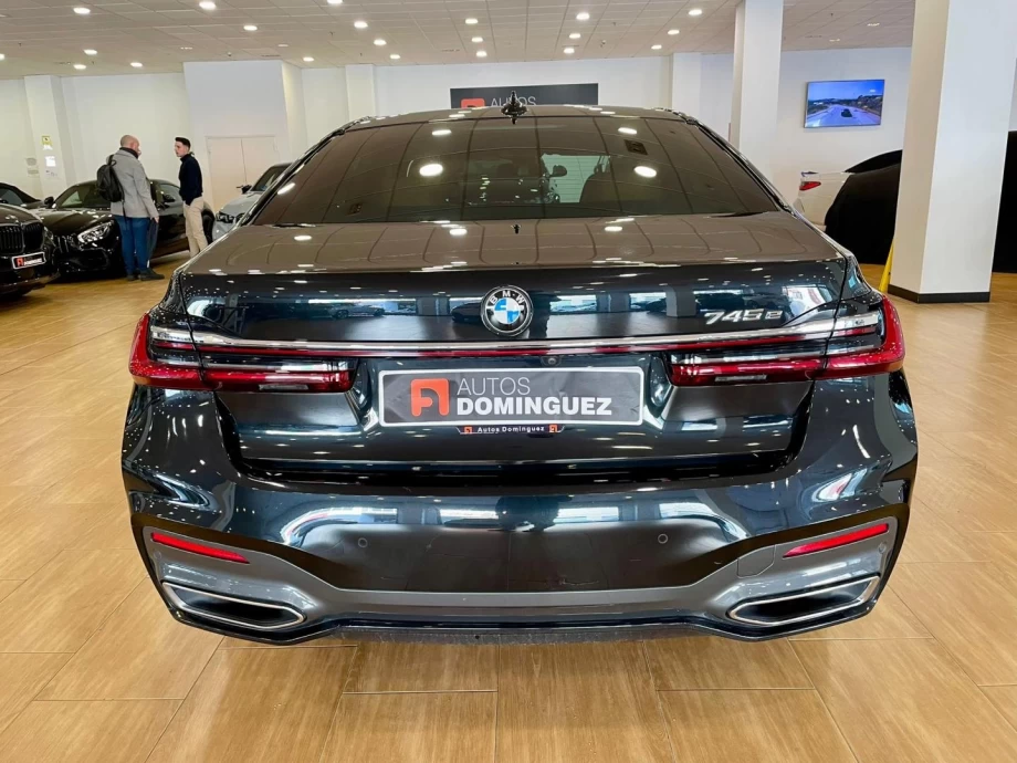 BMW Serie 7 745e PACK M