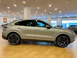 PORSCHE Cayenne Coupé