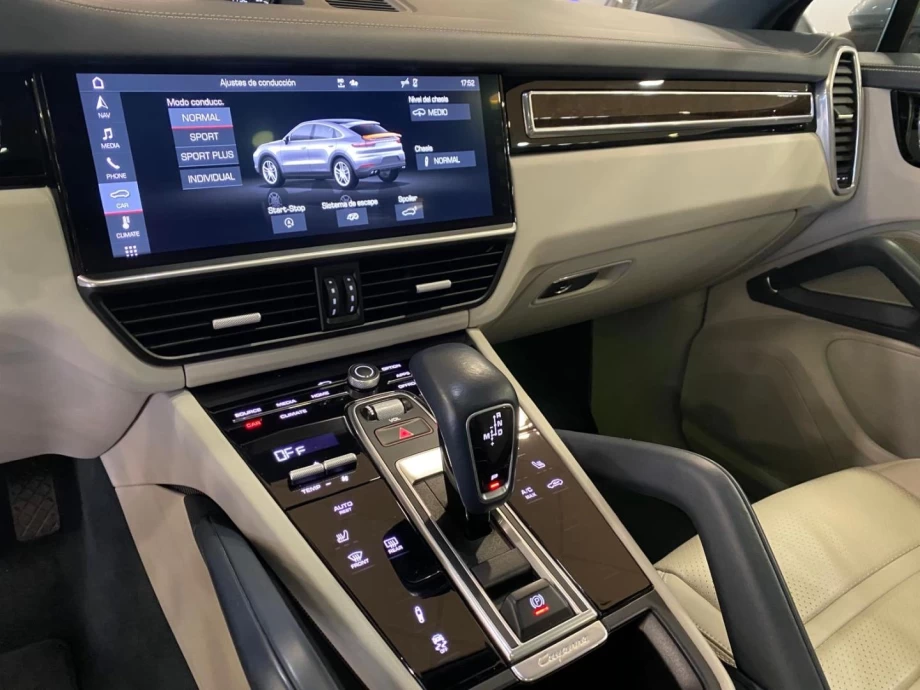 PORSCHE Cayenne Coupé