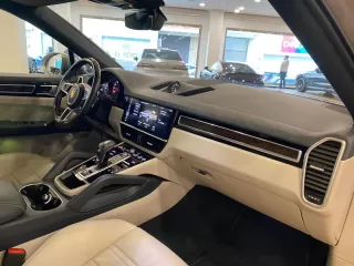 PORSCHE Cayenne Coupé