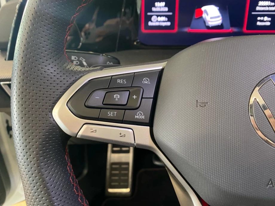 VOLKSWAGEN Golf GTI 2.0 TSI 195kW 265CV DSG