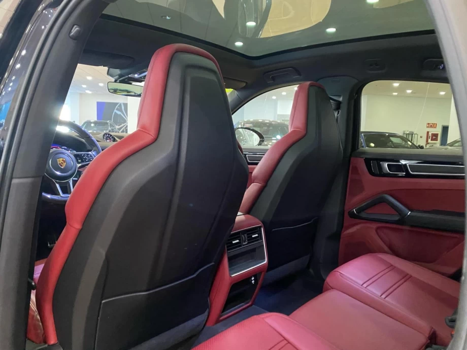 PORSCHE Cayenne Coupé S