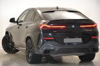 BMW X6 M50i