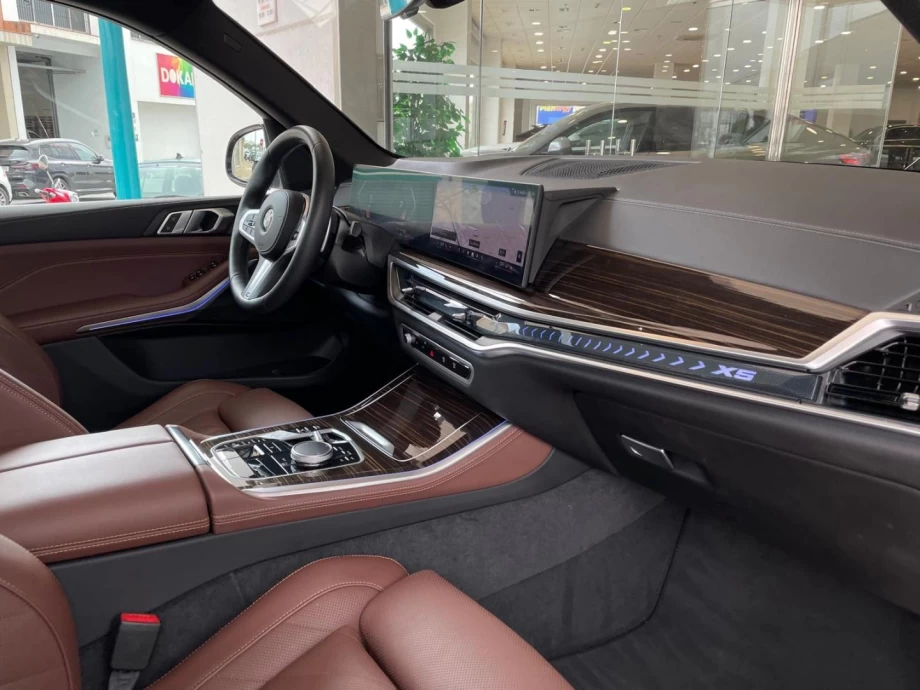 BMW X5 xDRIVE30d PACK M