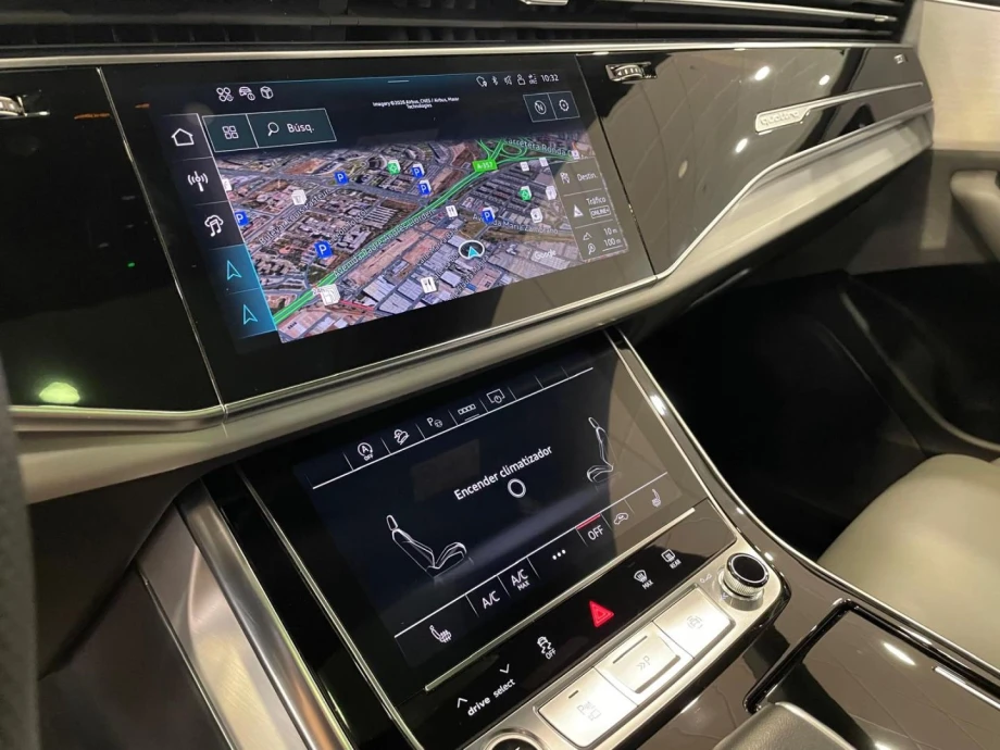 AUDI Q8 S line 55 TFSI 250kW quattro tiptronic