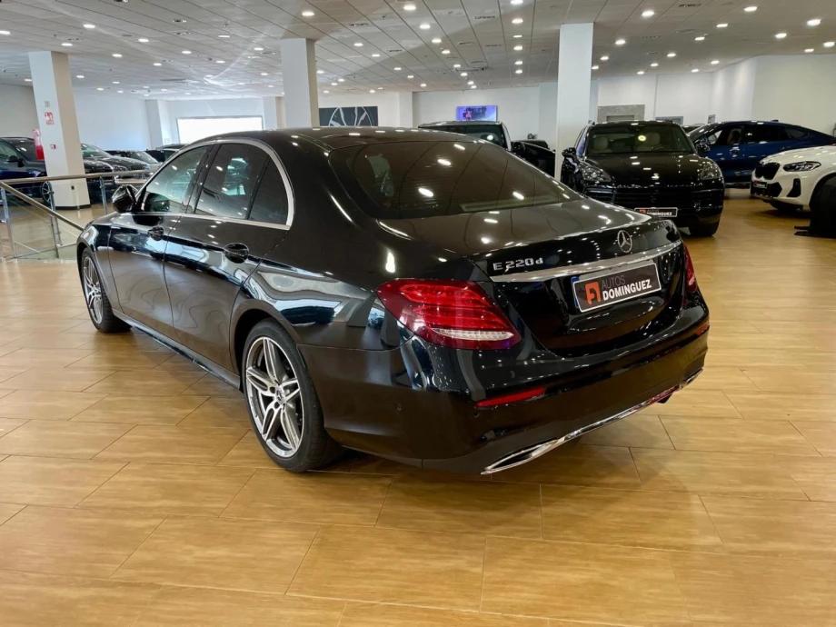 MERCEDES-BENZ Clase E E 220 d PACK AMG