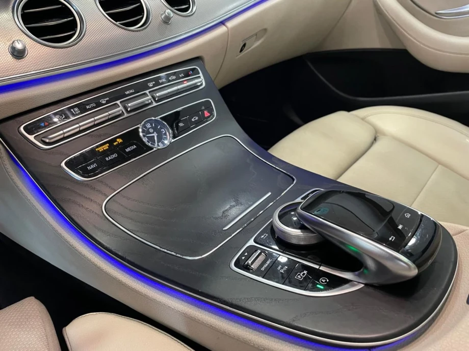 MERCEDES-BENZ Clase E E 220 d PACK AMG