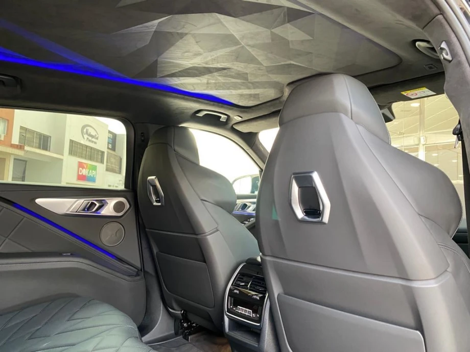 BMW XM