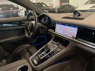 PORSCHE Panamera 4 E-Hybrid