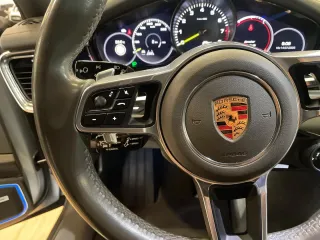 PORSCHE Panamera 4 E-Hybrid