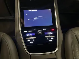 PORSCHE Panamera 4 E-Hybrid