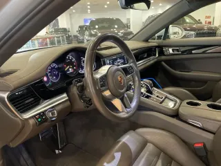 PORSCHE Panamera 4 E-Hybrid