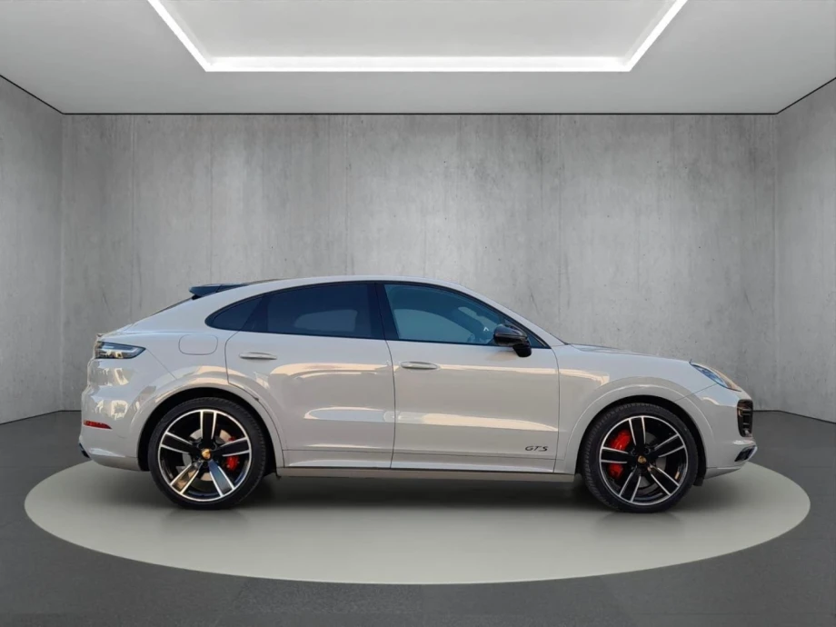 PORSCHE Cayenne Coupé GTS