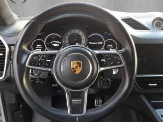 PORSCHE Cayenne Coupé GTS