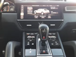 PORSCHE Cayenne Coupé GTS