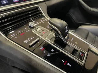PORSCHE Panamera 10 Anniversary