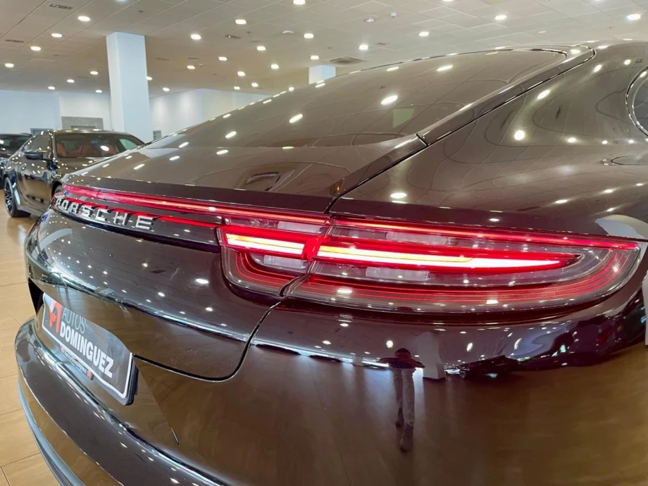 PORSCHE Panamera 10 Anniversary