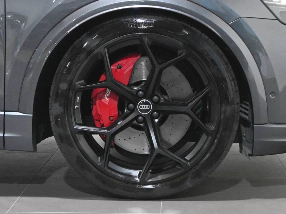 AUDI Q8 RS Q8 performance 471kW quattro tiptron