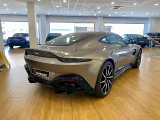 ASTON MARTIN Vantage 4.0 V8