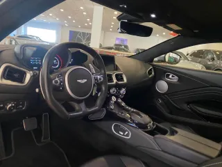ASTON MARTIN Vantage 4.0 V8