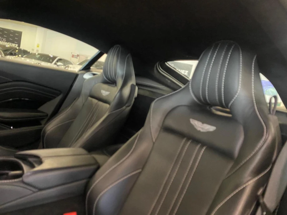 ASTON MARTIN Vantage 4.0 V8