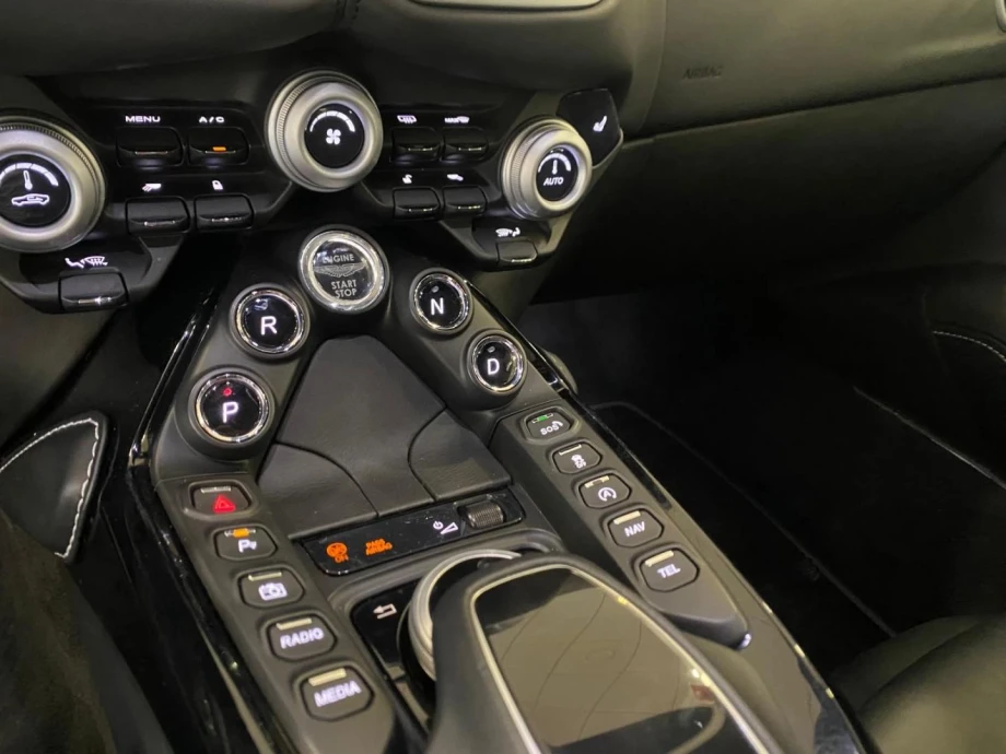 ASTON MARTIN Vantage 4.0 V8