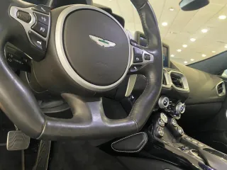 ASTON MARTIN Vantage 4.0 V8