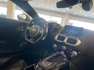 ASTON MARTIN Vantage 4.0 V8
