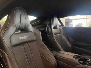 ASTON MARTIN Vantage 4.0 V8