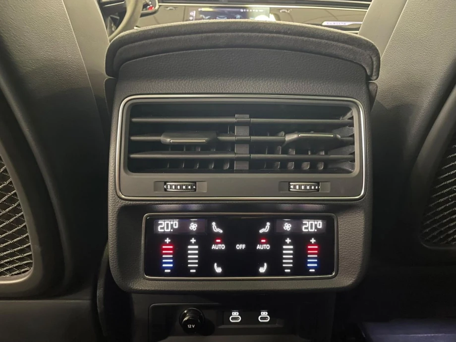 AUDI Q8 RS Q8 performance 471kW quattro tiptron
